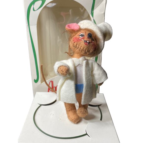 Annalee 3" Groom Mouse Shelf Sitting Vintage Doll 1997 In Box Home Decor - Picture 2 of 8